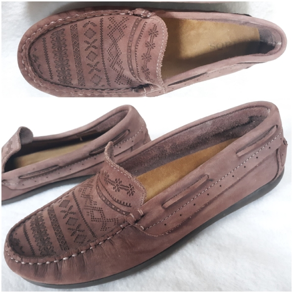 taos heritage moccasin
